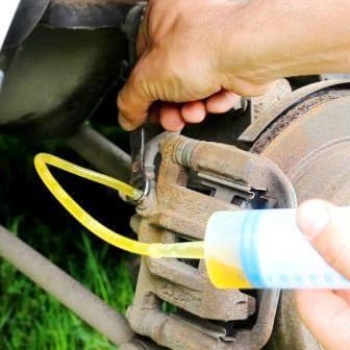 Прокачка тормозов